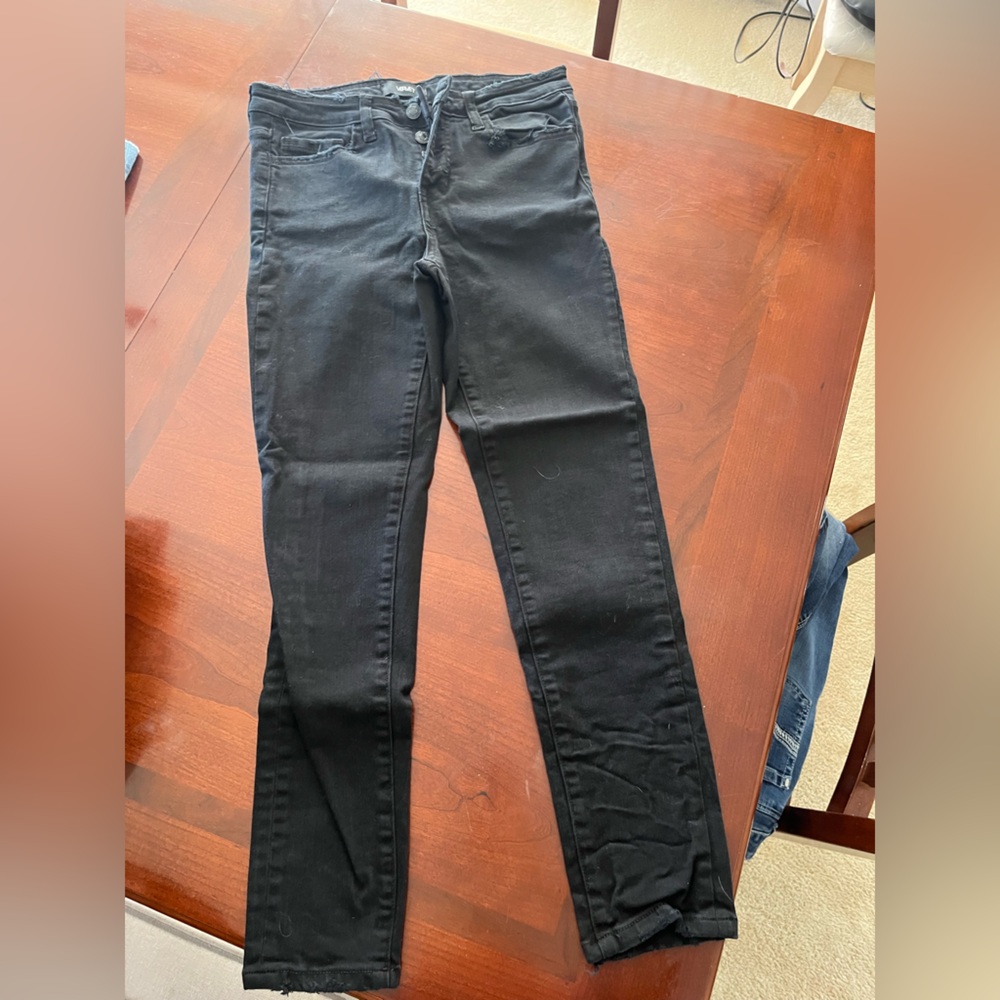 Black Vervet Skinny Jeans. Size 27